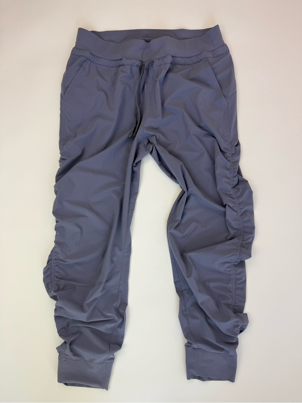 Athleta Attitude Pants Women Size 10 Relaxed Lightweight Ruched Jogger Purple